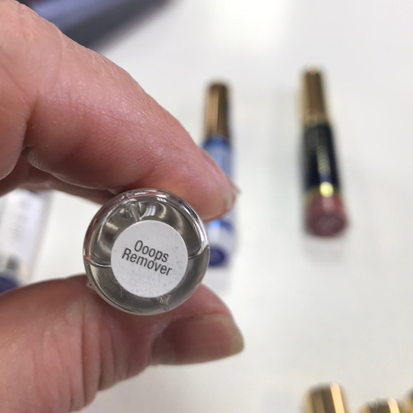 Lipsense lip stain and lip gloss and oops remover - Picture 9 of 11